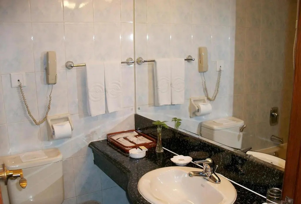 Xi'an Jiaotong University Academic Exchange Center · Nan Yang Hotel