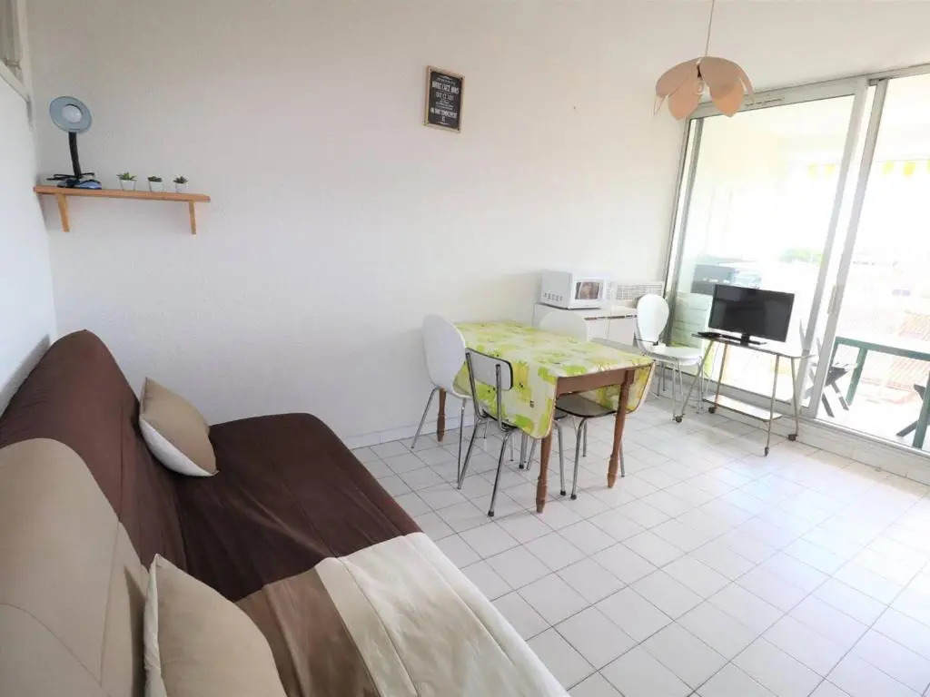 Appartement Le Grau-du-Roi, 2 pièces, 4 personnes - FR-1-307-11