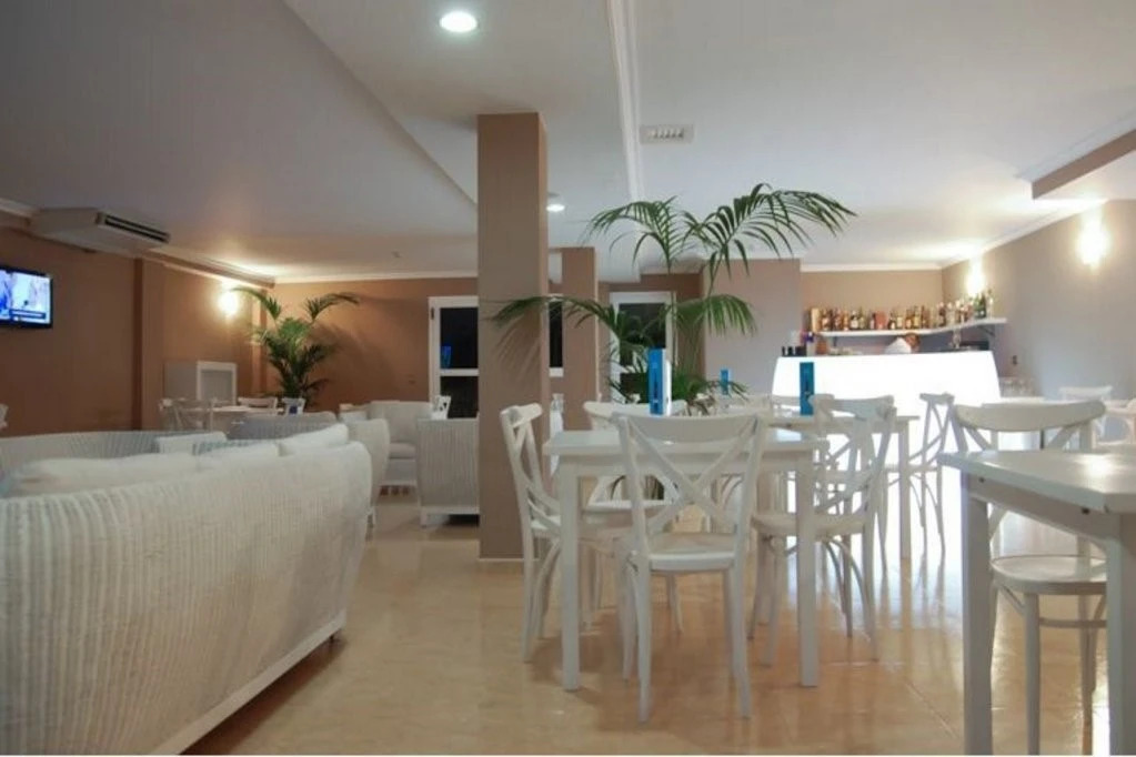 Apartamentos Lobosol Paradise
