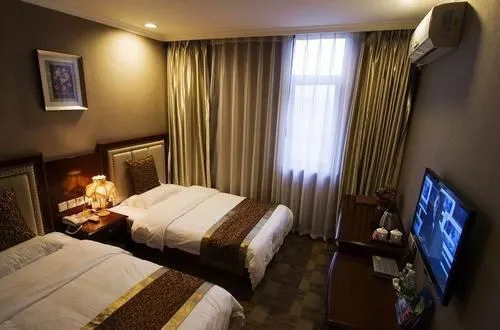 Louver Hotel