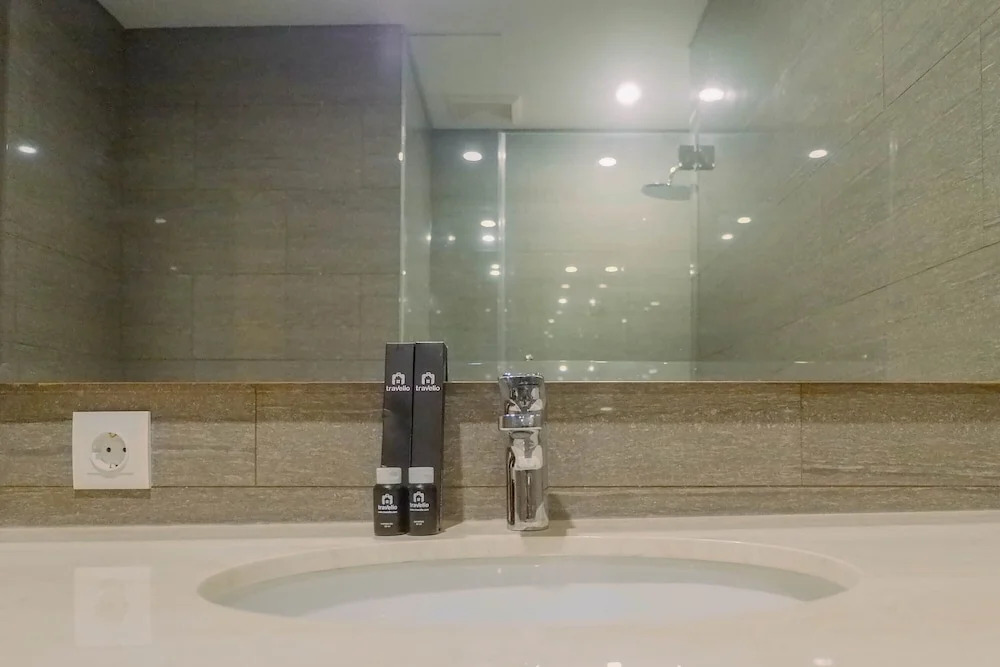 Luxurious & Spacious 2BR Apartment at One East Residences