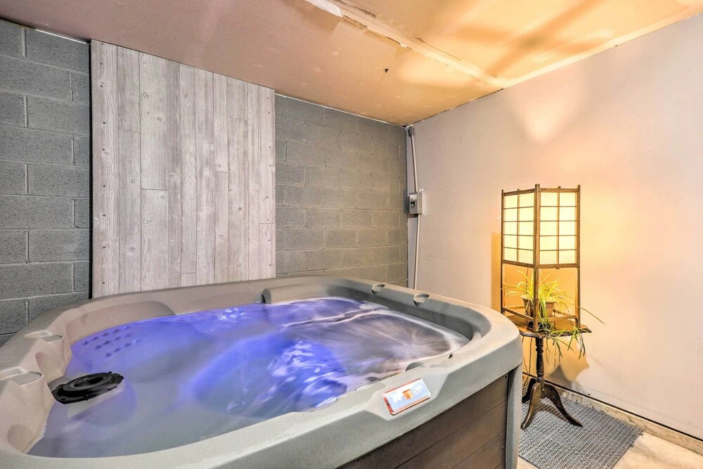 Pocono Lake Home w/ Game Room, Fire Pit & Hot Tub