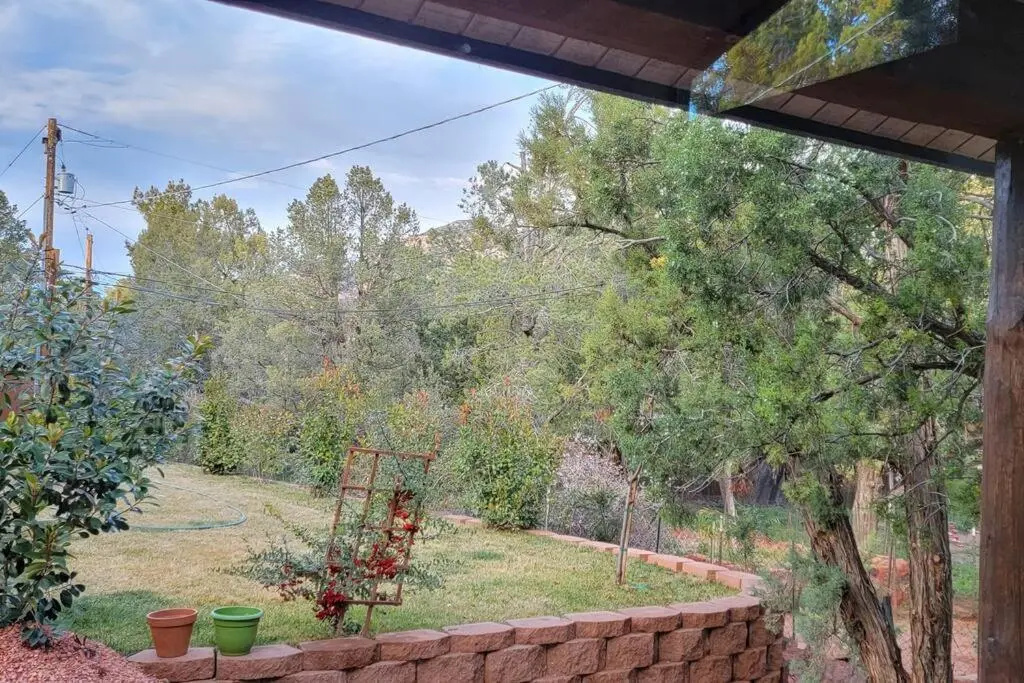 Serene New Build,1 bdrm guesthouse in Red Rock Country in W. Sedona