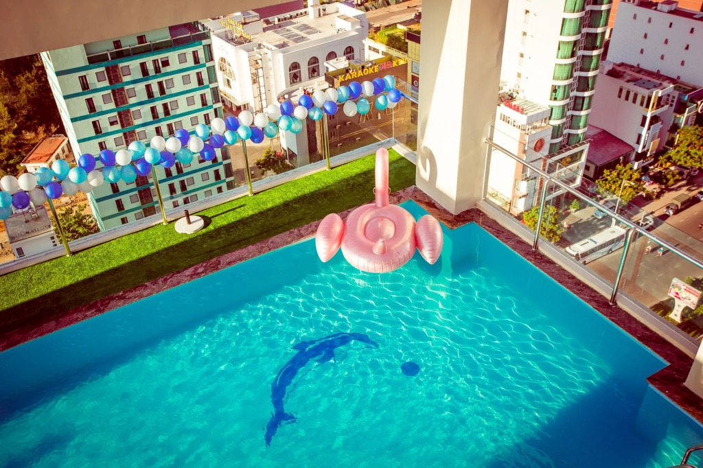 Luxtery Hotel