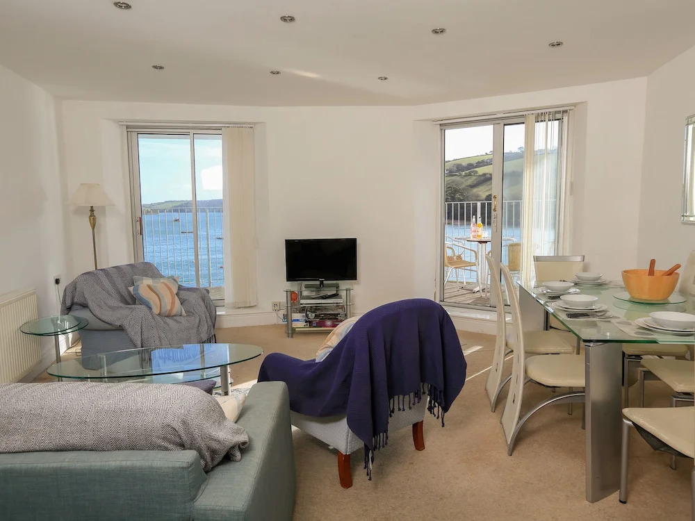 28 the Salcombe