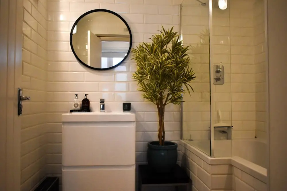 Unique Converted Vault Apartment in Hove