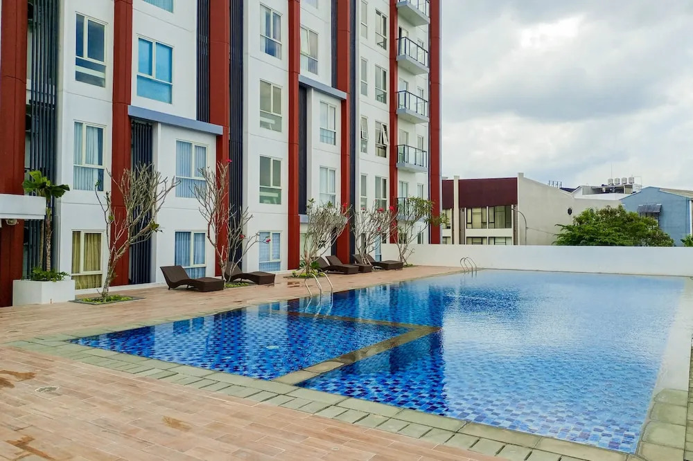 Modern Look And Comfortable Studio Barsa City Apartment
