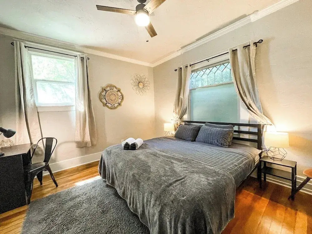417 E Bijou