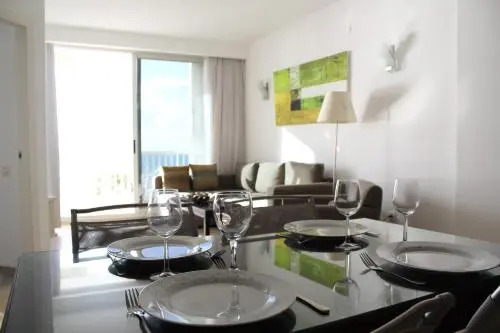 Trumpeldor Beach Front in Nice Building-Unit34