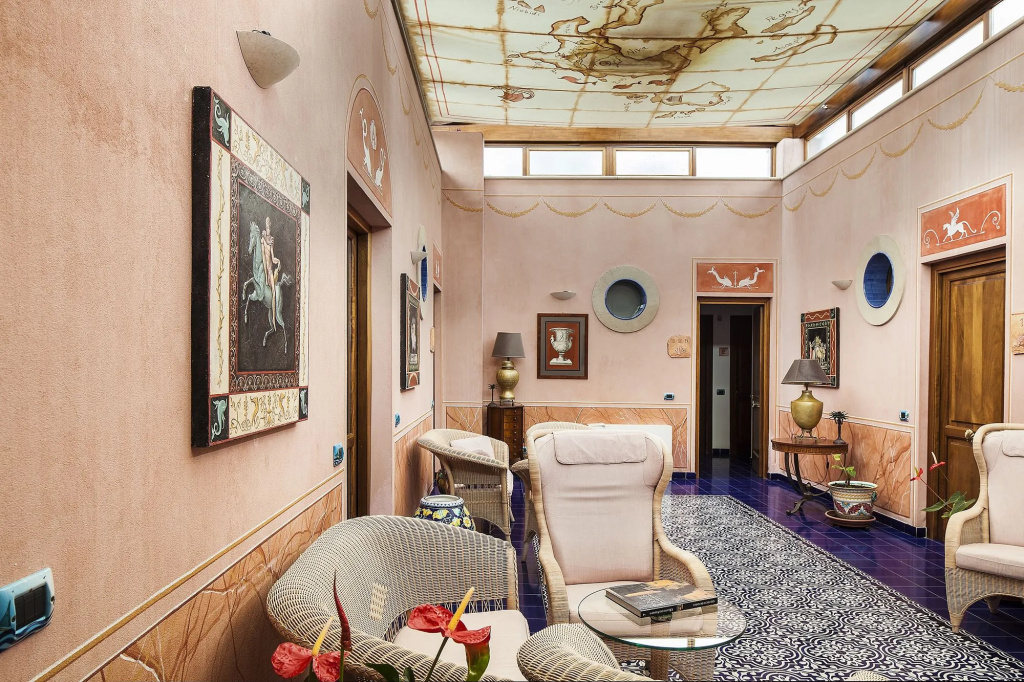 Hotel Eros
