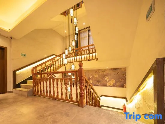 Yunyinxi Junlanzhai Homestay (Phoenix Ancient City Branch)