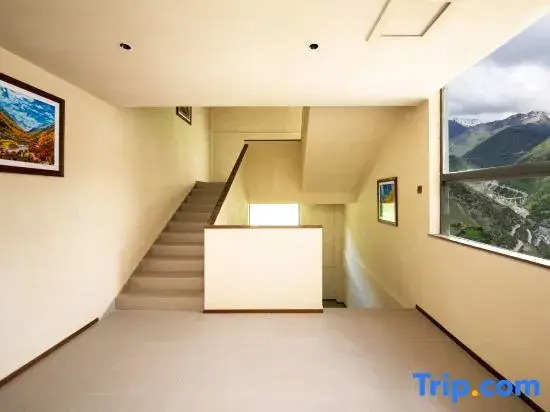 Valley Retreat Homestay (Shuangqiaogou, Siguniang Mountain)