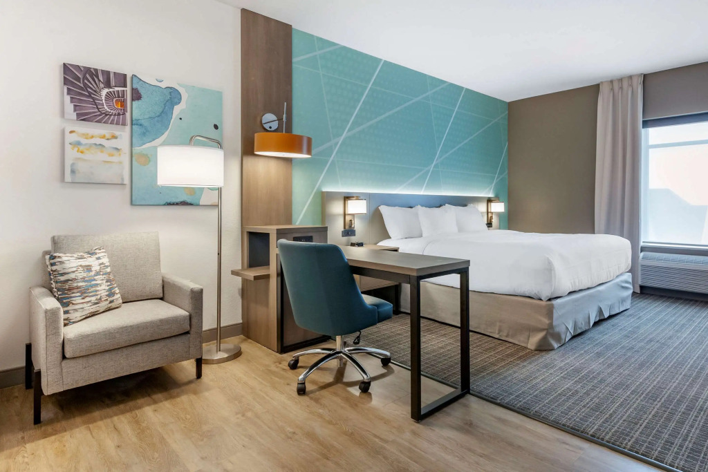 Comfort Suites Cottage Grove-Madison