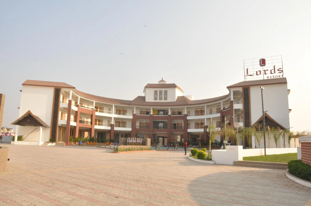 Lords Resort Chotila