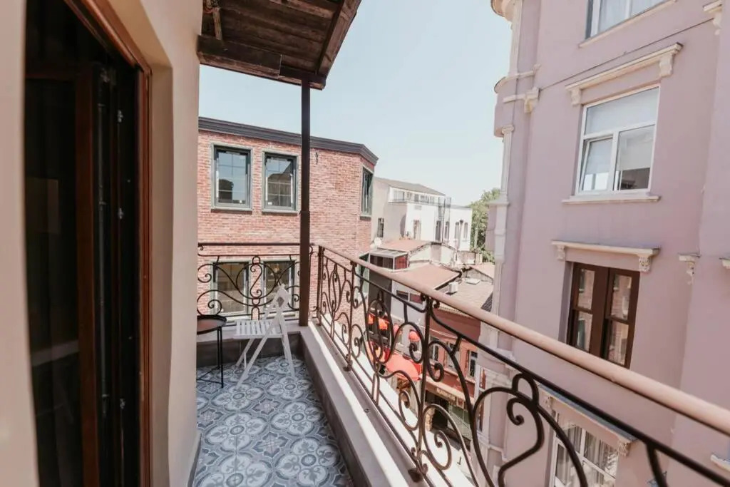 Galadoo Suites 4th Floor