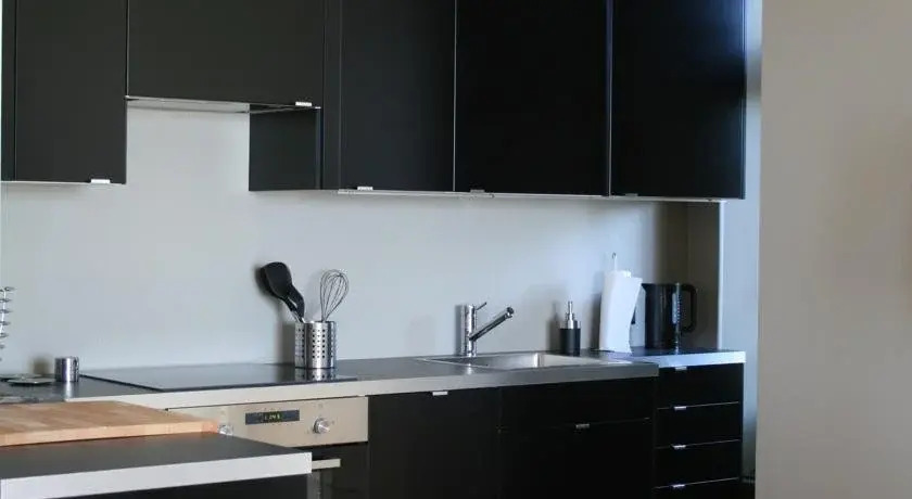 Suite 25a