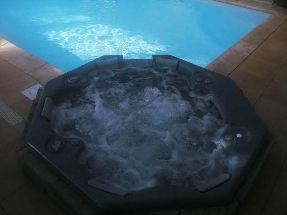 Logis Hotel Le Lac