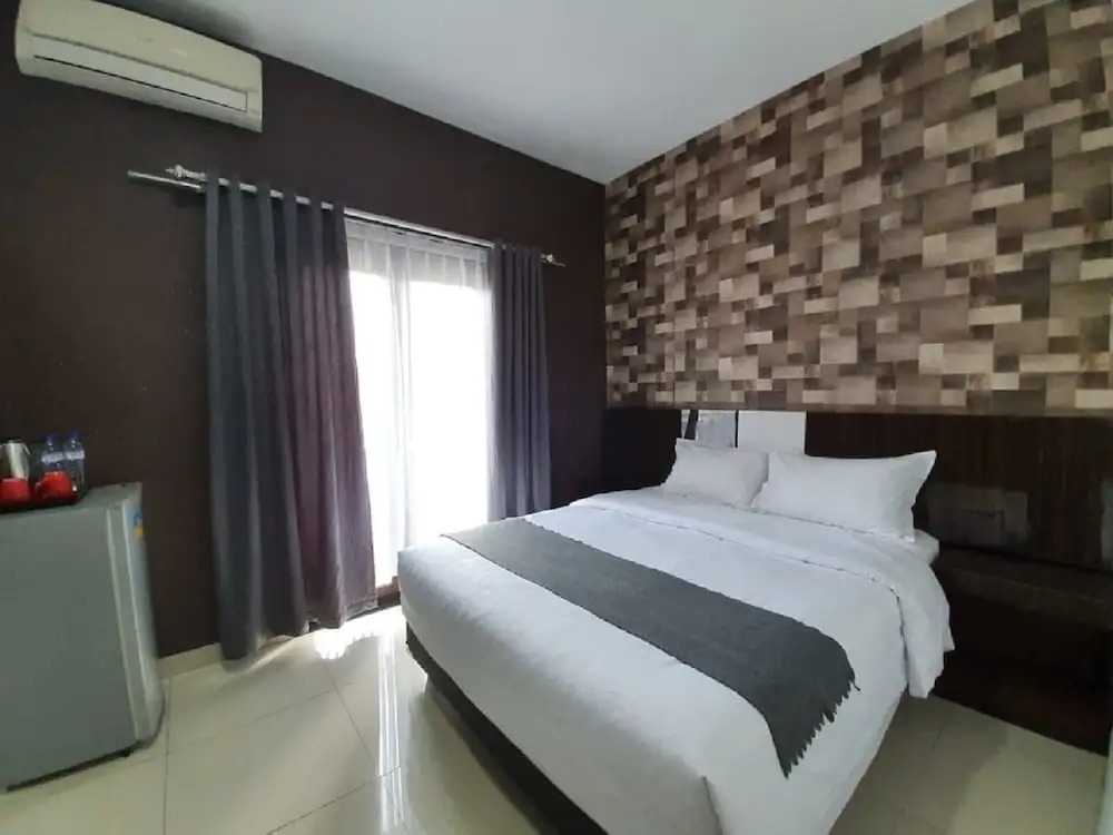Aira Rooms Anggrek Serat BSD