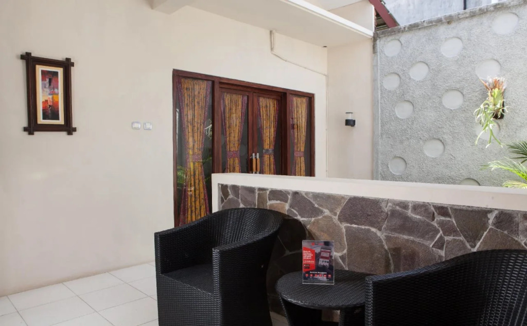 RedDoorz Plus near Mall Roxy Banyuwangi