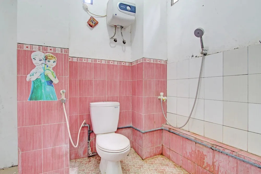 Hotel O Adinda Kost