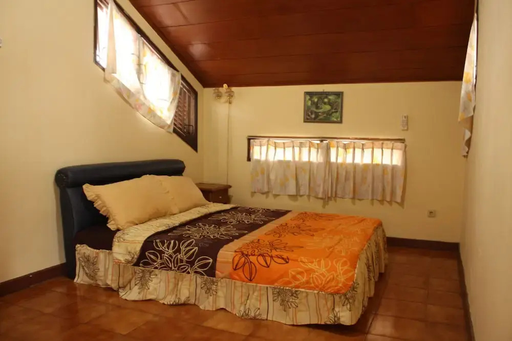 Villa Kota Bunga Anyelir