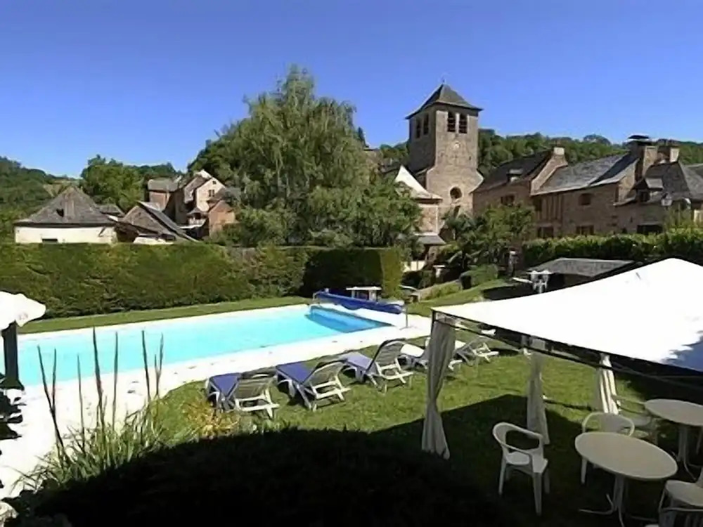 Logis Hôtel Restaurant LAuberge du Chateau