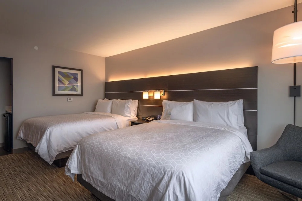 Holiday Inn Express & Suites Tulsa Downtown By Ihg
