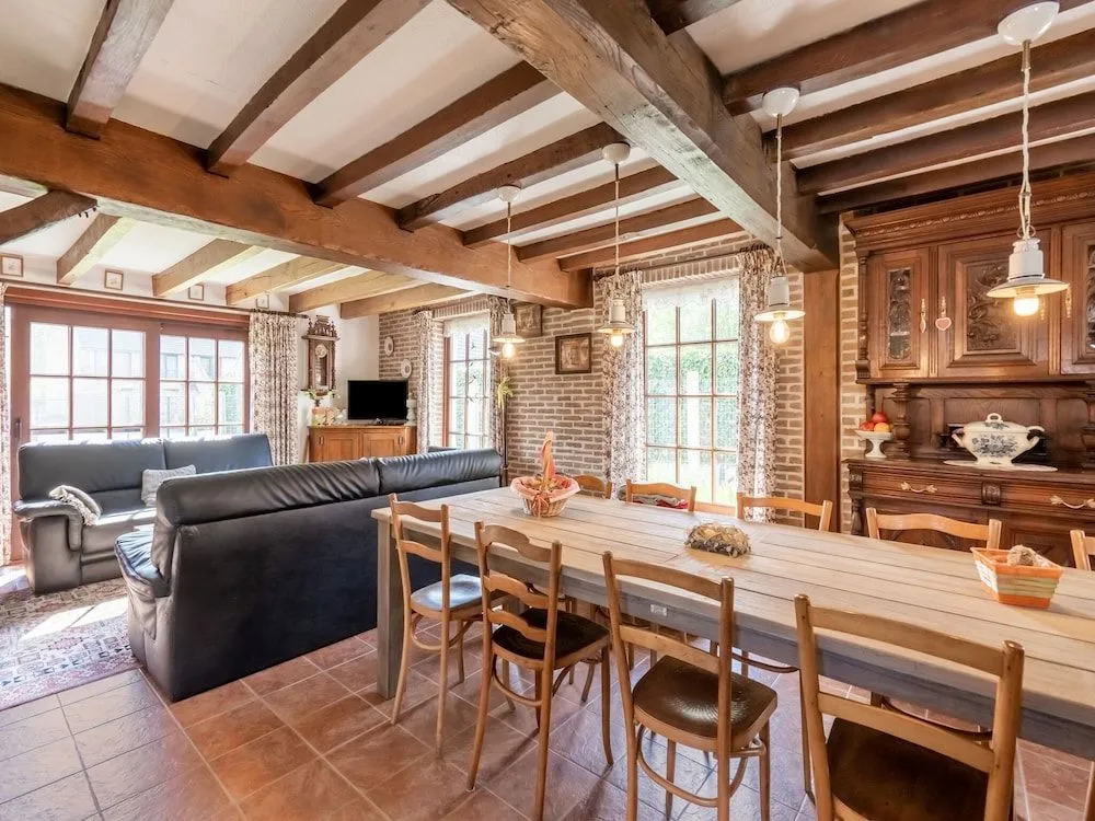 Farmhouse in Beveren near Beach & Garden