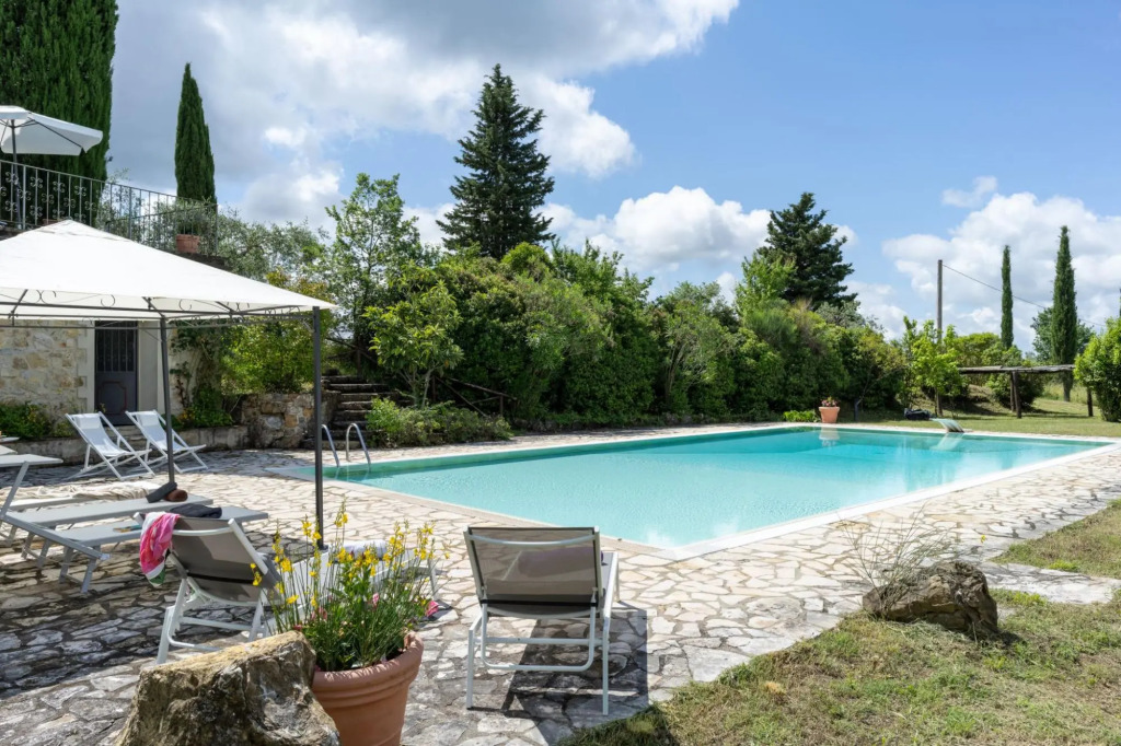 Country house with swimming pool and spectacular view and pool open till Oct 31st-Tenuta La Macinaia
