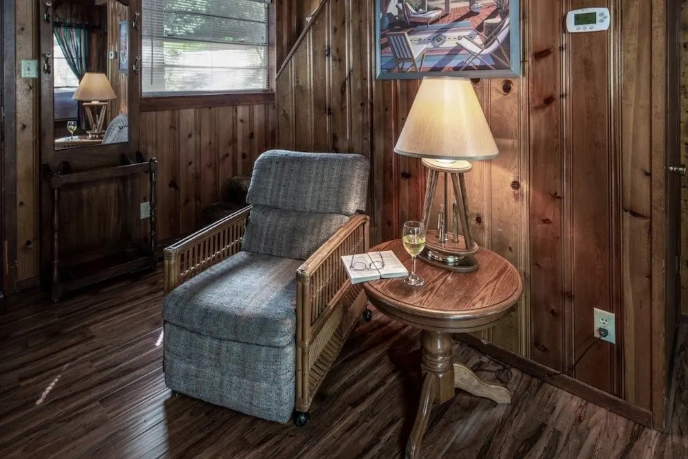 Petty Cabin - Two Bedroom Cabin