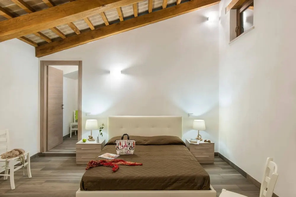 Acquanera 6&2 by Marche Holiday Villas