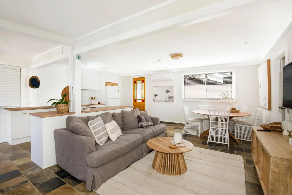 Boho Pet Friendly 1 Min Walk to Beach