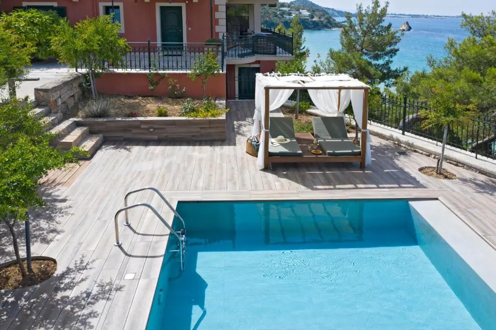 Avra Private Suites