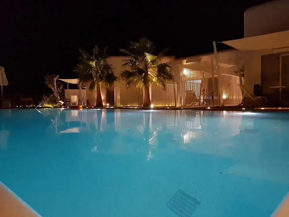 Queen Elegant Suites