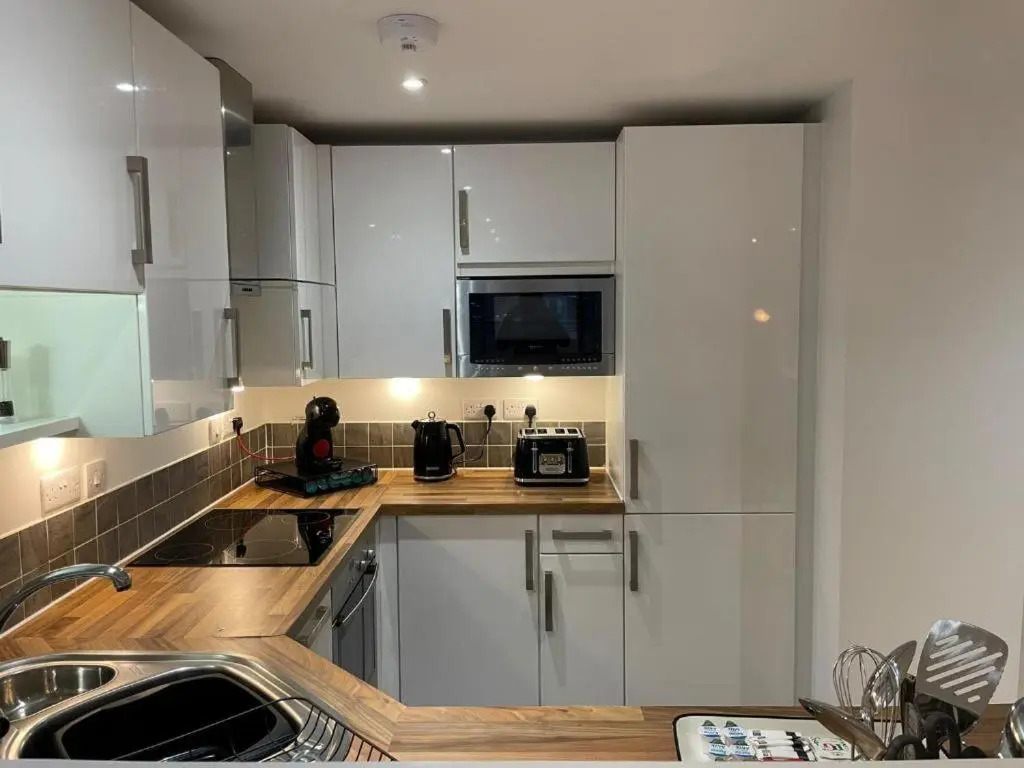 Paramount 105 by Mia Living 2 bedroom apartment with free parking