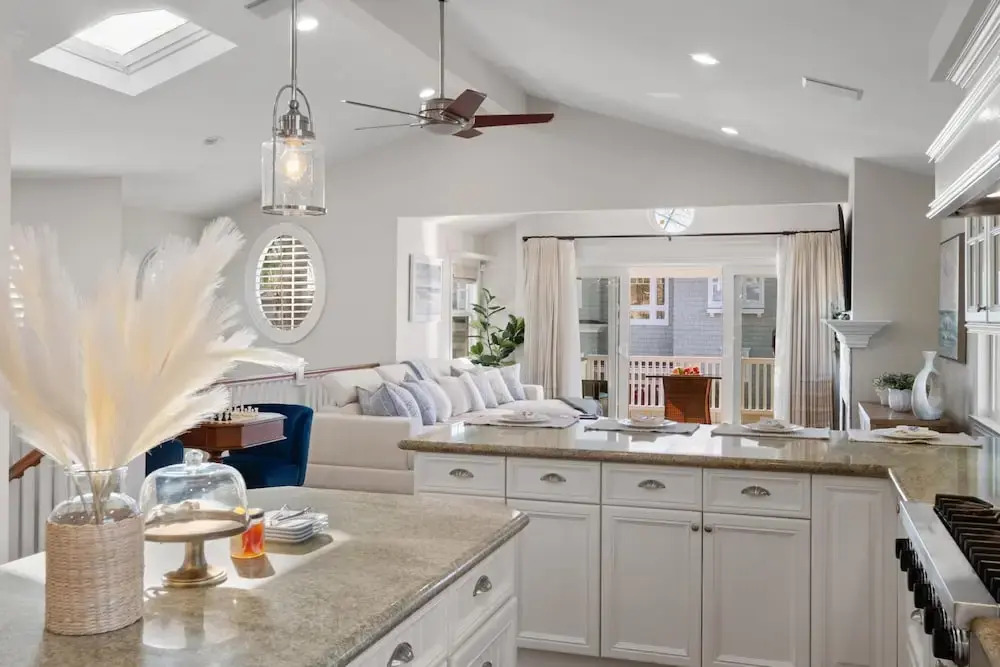 4br Beach House Steps From Sand - AC Parking BBQ