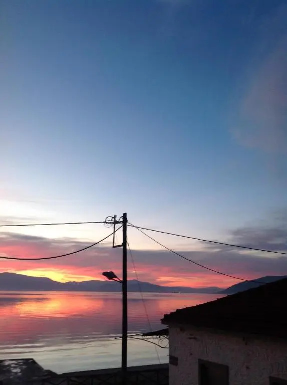 IRAKLIOS- Fabulous area- ,,,- sea-view- Studios with parking,-46m2-just call for price, vacancy etc- next to Vallis hotel -20meters from seaside!!!