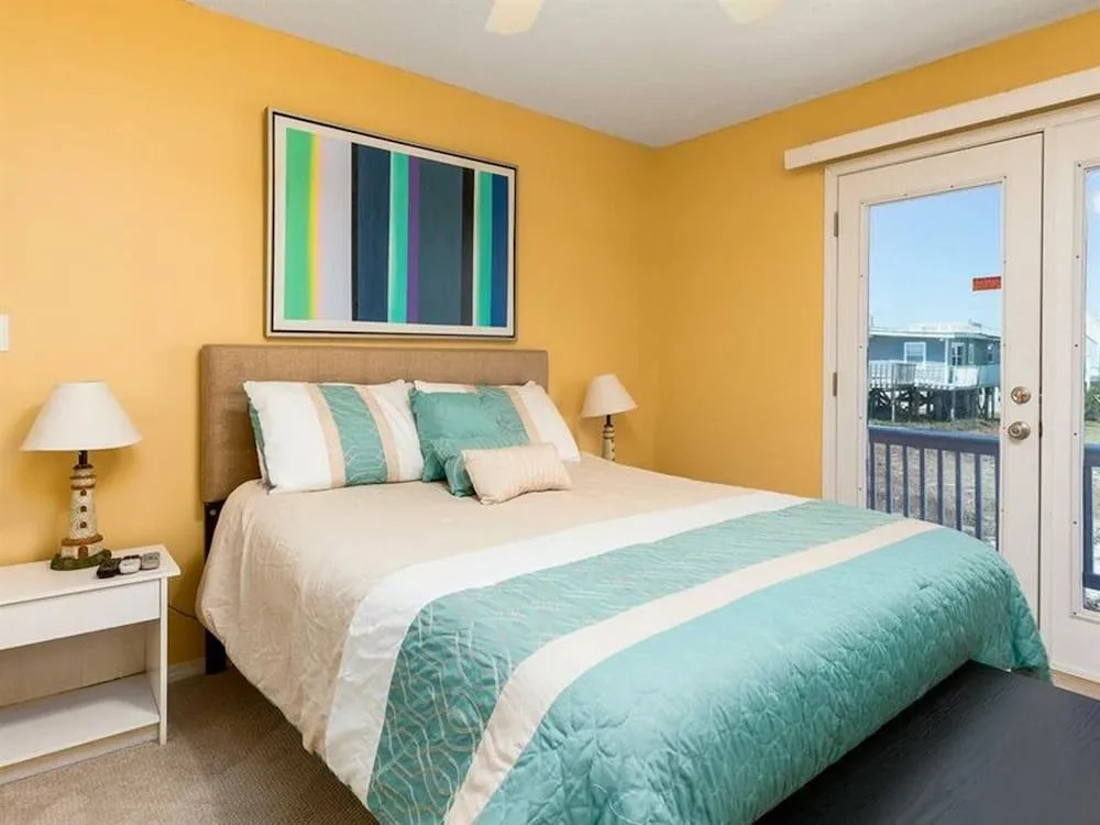 Red Robyn by Meyer Vacation Rentals