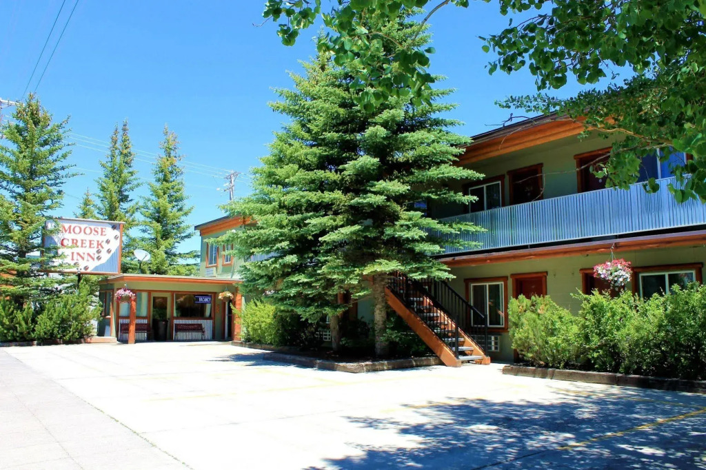Moose Creek Inn