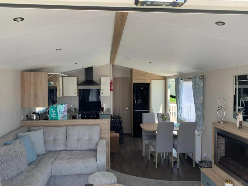Swan View Haven, Littlesea