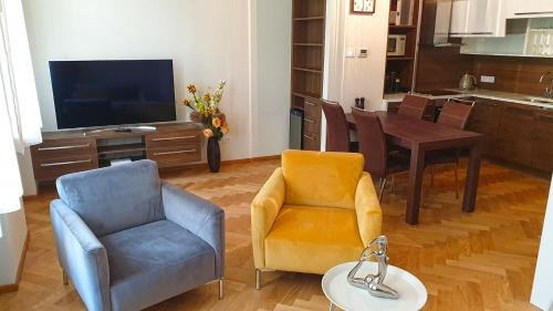 Free Parking- 2bdr Apartment in Wenceslas Square