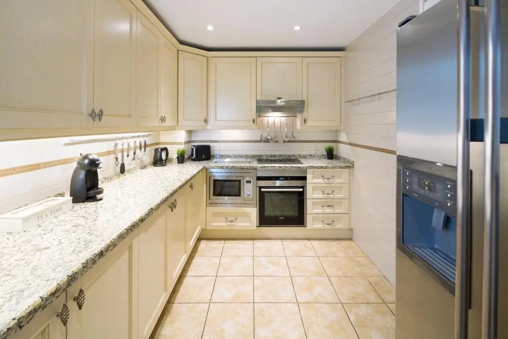 Luxury 5* 3 beds apartment in Playas del Duque, Puerto Banus Marbella