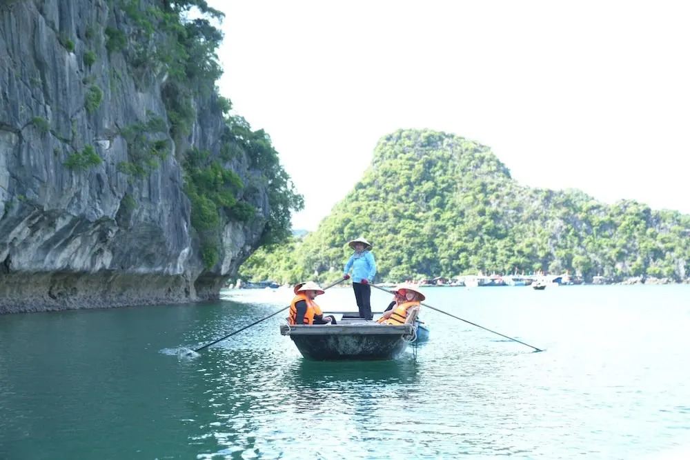 Paradise Grand Cruise - Lan Ha Bay