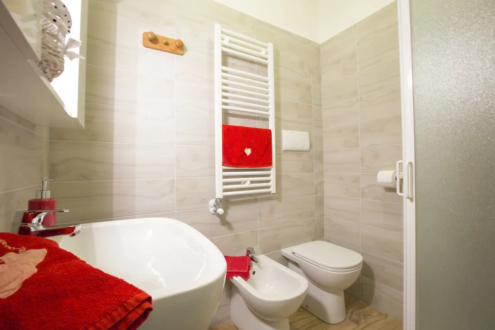 Holiday countryside home with swimming pool, sauna Less than 20km from the sea