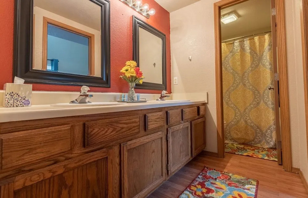 Happy Trails 2 Bedroom Condo by Redawning