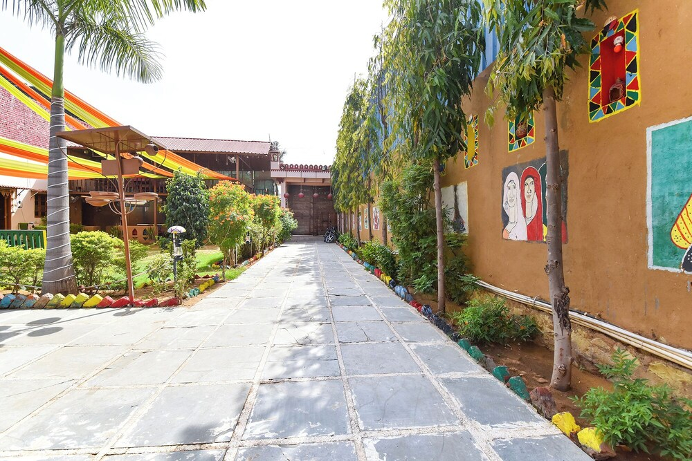 Fabhotel Nimabal Dhani