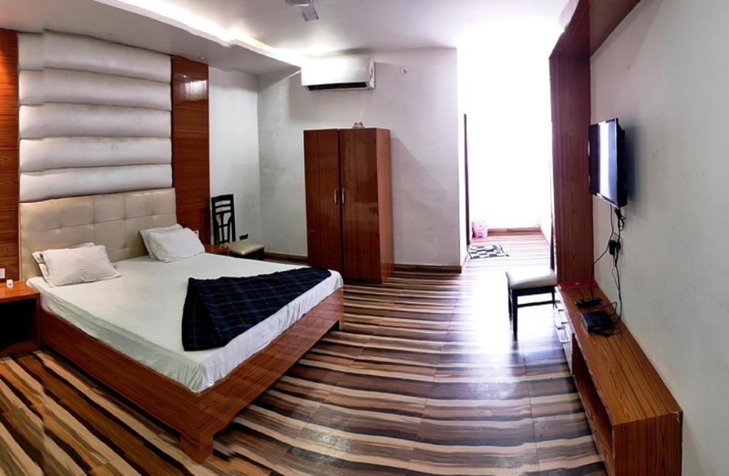 Hotel Mandakini Royale