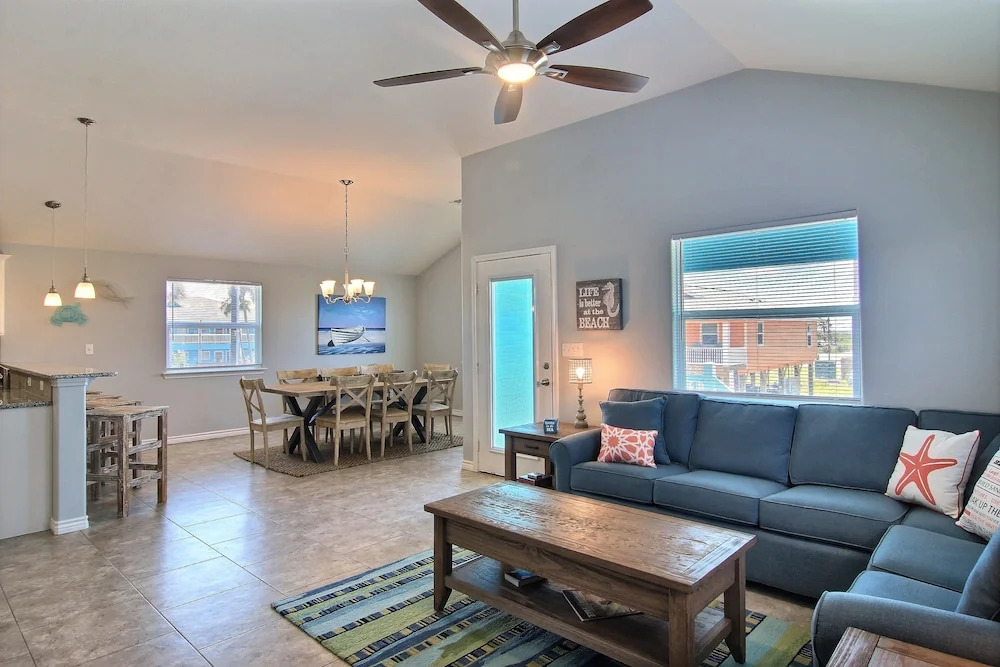 Cloud 9 3 Bedrooms 2 Bathrooms Home
