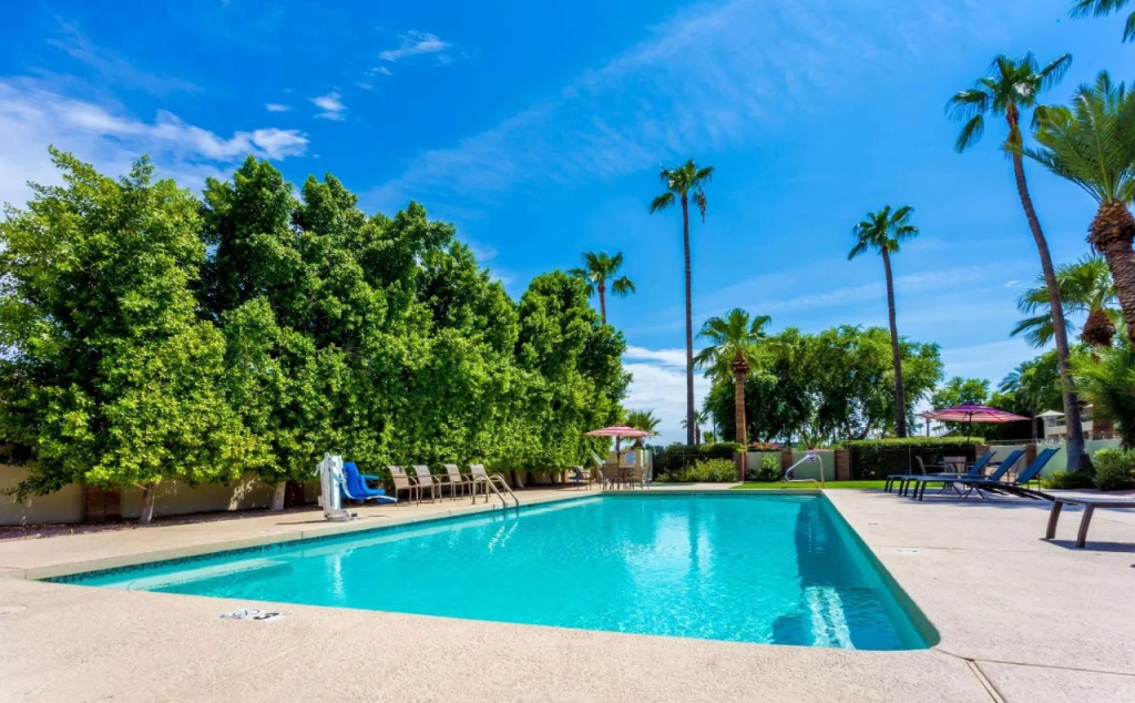 Howard Johnson Scottsdale