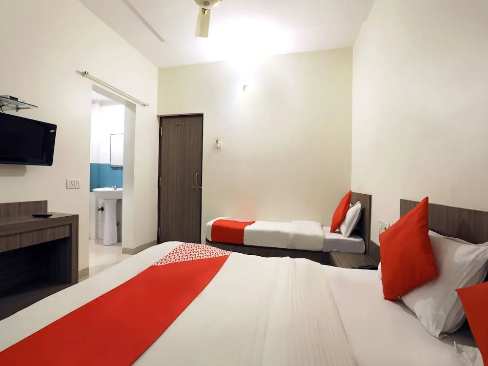 Hotel Shri Sai Murli